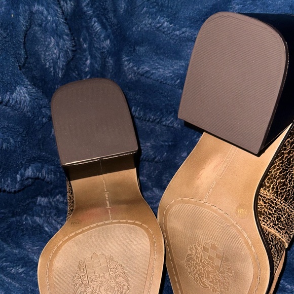 Sedna Kiltie Block-Heeled Tailored Loafers - Vince Camuto - New - Size 7 - Picture 9 of 10